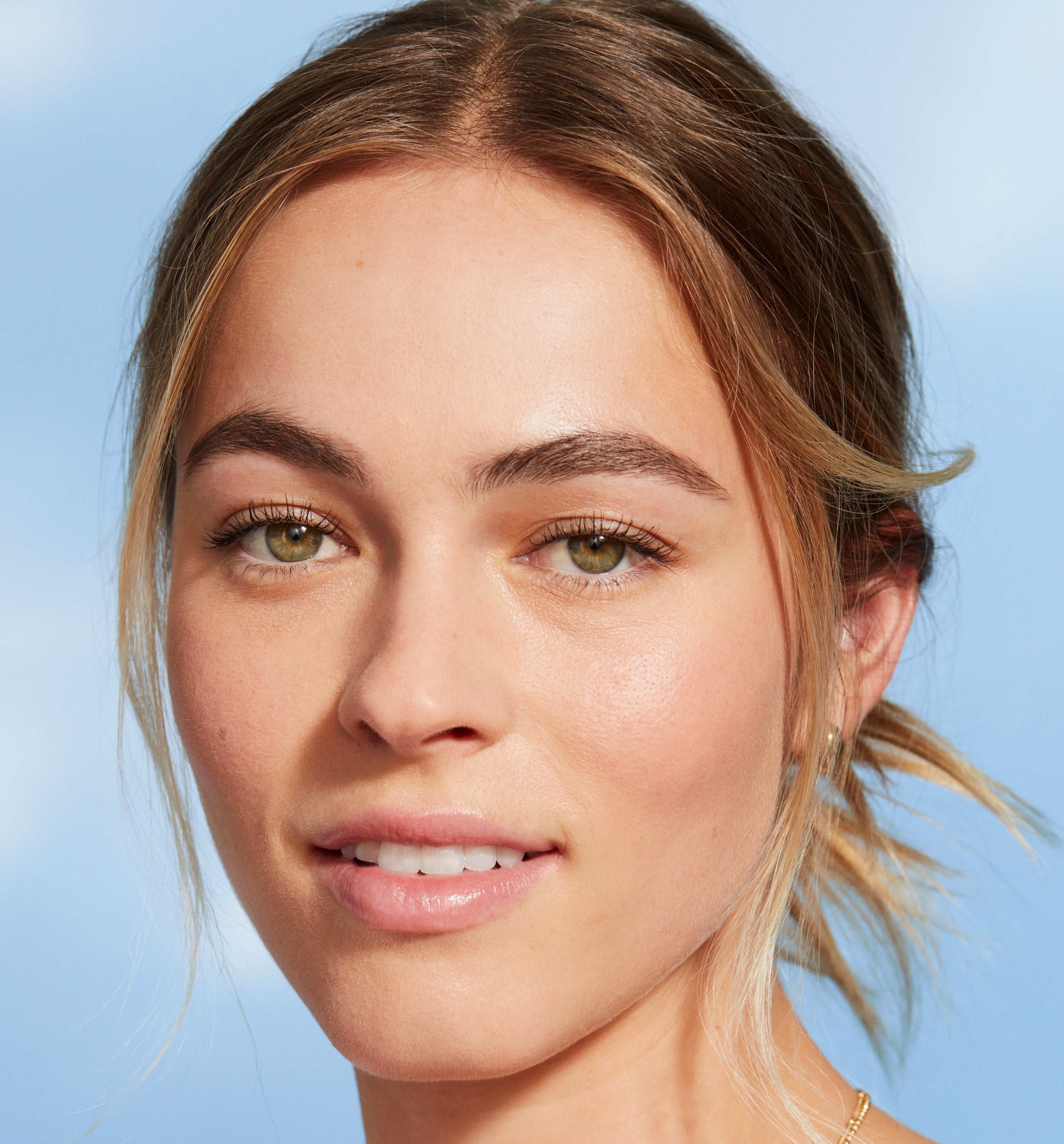 COVERGIRL + OLAY Simply Ageless Instant Wrinkle-Defying Foundation with SPF 28, Natural Beige, 0.44 oz