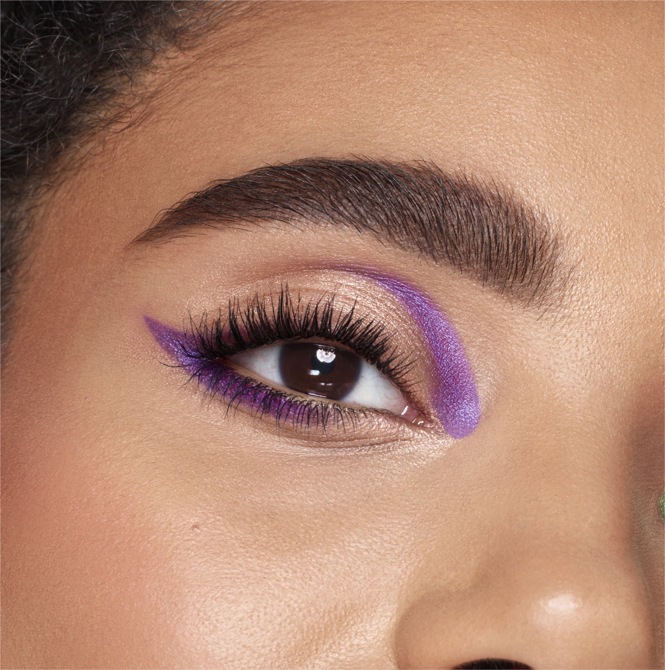 COVERGIRL Lash Blast Fusion Mascara, 865 Black, 0.44 oz, Mascara for Volume, Volume and Length Mascara, Oversized Brush, FIberstretch Formula, Cruelty Free